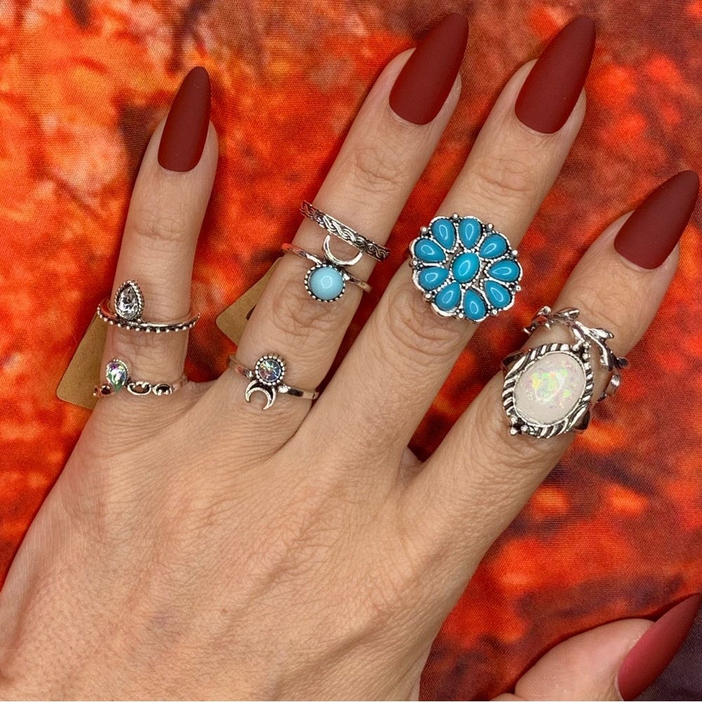 3/$10 NEW Boho Style Rings & MIDI
Rings Design Mix /silver tone BUNDLE NWOT